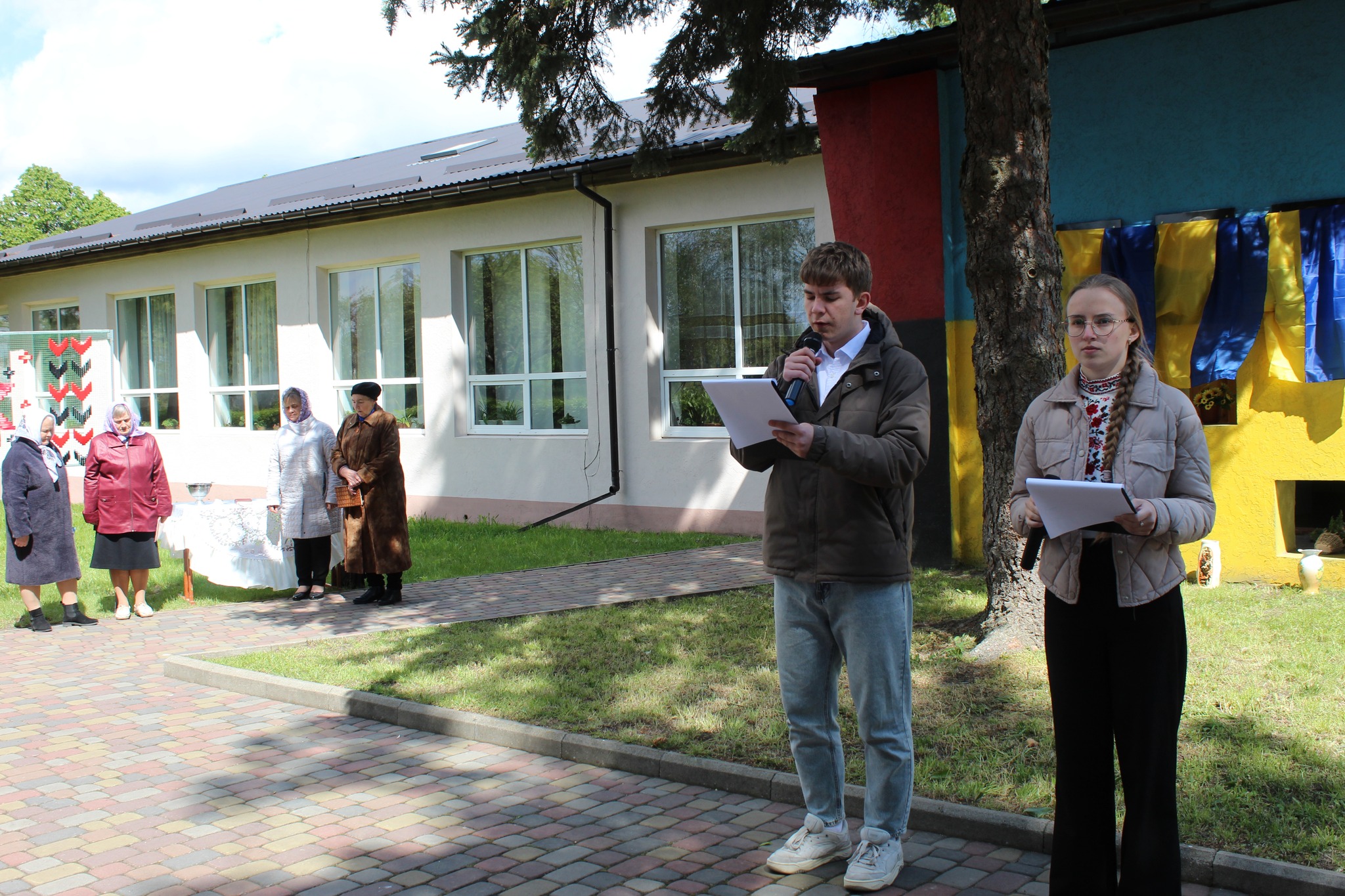 Світла пам’ять про Героїв: у ліцеї на Волині відкрили дошки полеглим випускникам