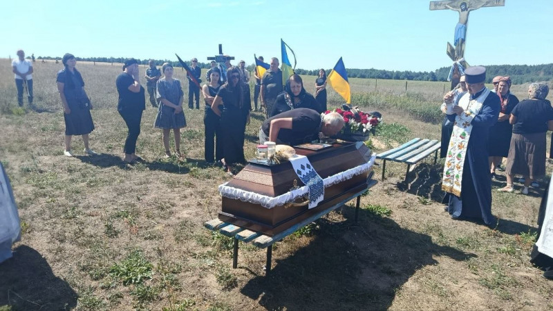 Залізничник, який став оператором БпЛА: на Волині попрощалися із Героєм Василем Мотрунчиком