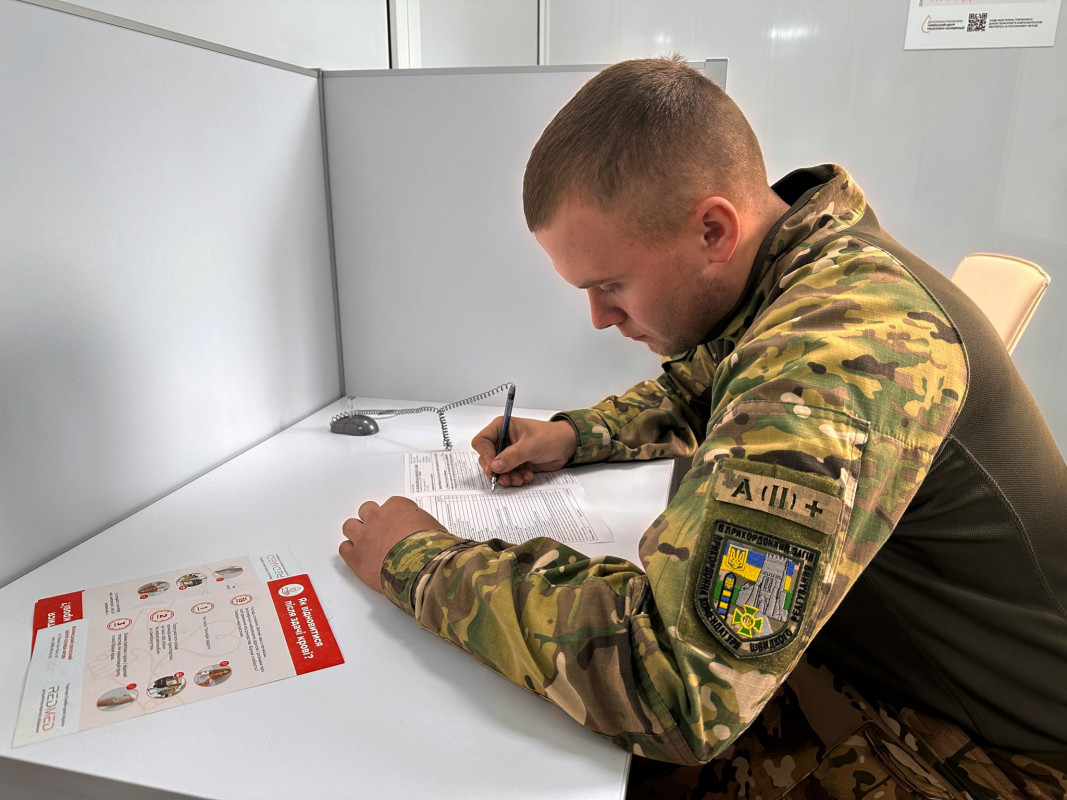 Волинські прикордонники здали кров, аби врятувати життя пораненим