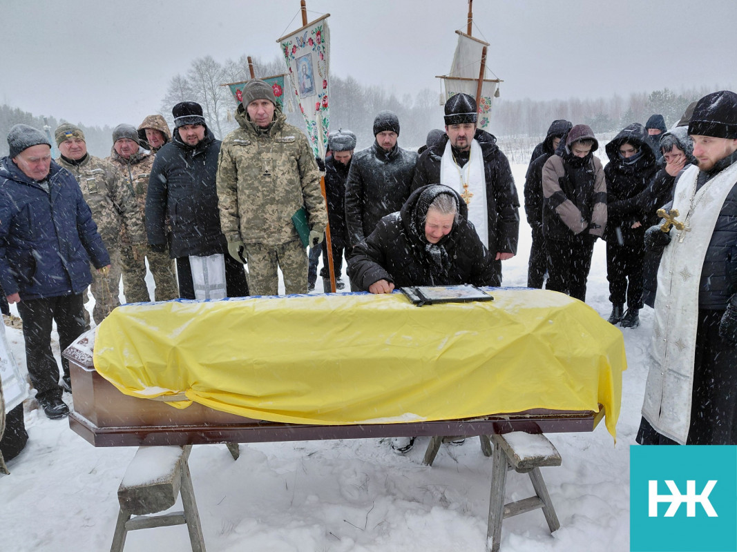 На Волині в останню дорогу провели воїна Анатолія Лукашевича