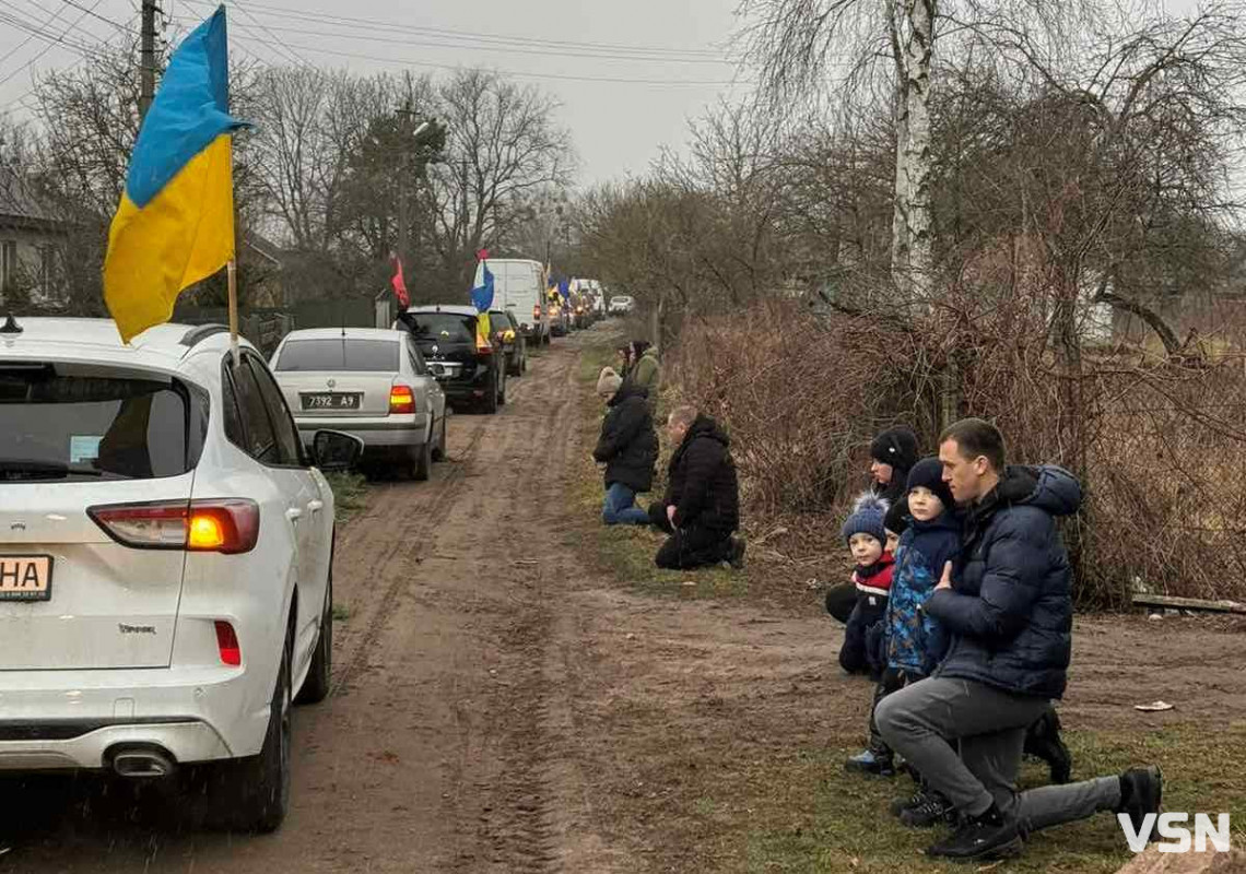 Осиротіли донечка і син: «на щиті» востаннє додому повернувся Герой з Волині Сергій Челяда