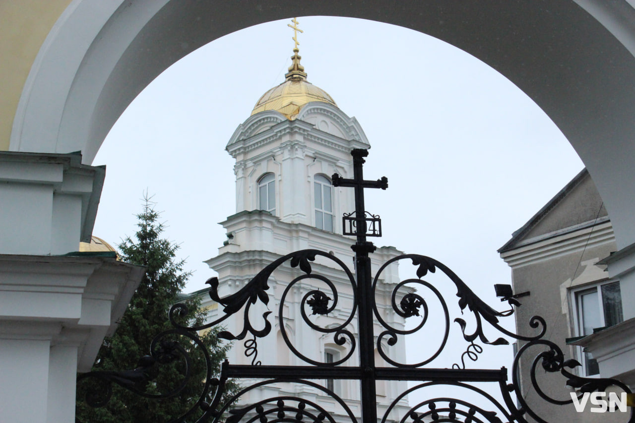 «Мамо, я йду»: у Луцьку вшанували загиблих військових медиків