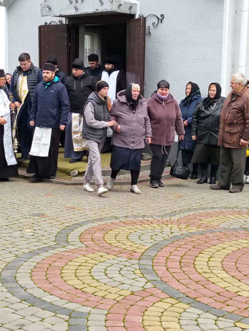 Довгий час вважався безвісти зниклим: на Волині в останню путь провели Героя Віталія Бомазюка