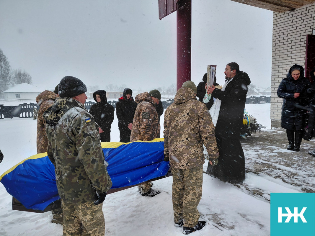 На Волині в останню дорогу провели воїна Анатолія Лукашевича