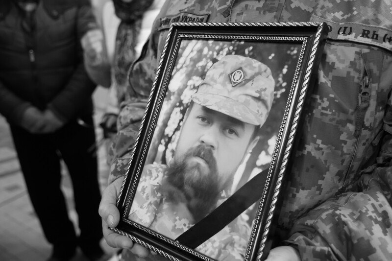 У Луцьку в один день попрощалися із двома захисниками - Вадимом Целюхом та Михайлом Гусаком