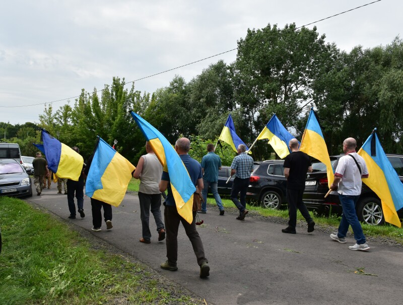Загинув на Донеччині: у Луцькому районі попрощалися з Героєм Богданом Романчуком