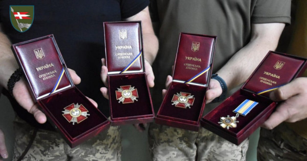 Воїнам князівської бригади на передовій вручили державні нагороди