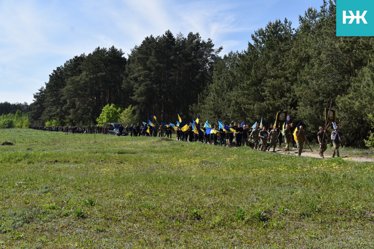 Ворожа куля вкоротила життя: на Волині попрощалися з 28-річним Героєм Іваном Мельником