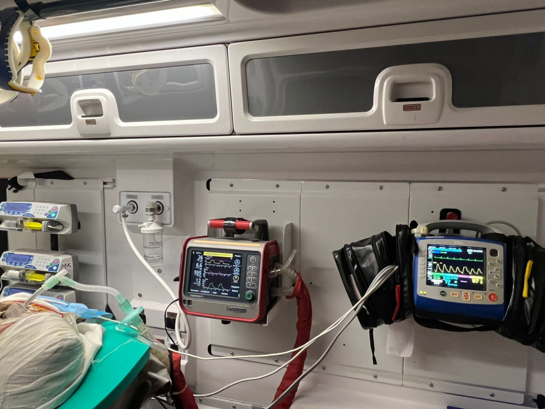 Медики з Волині транспортували важкопораненого пацієнта з опіками до Польщі