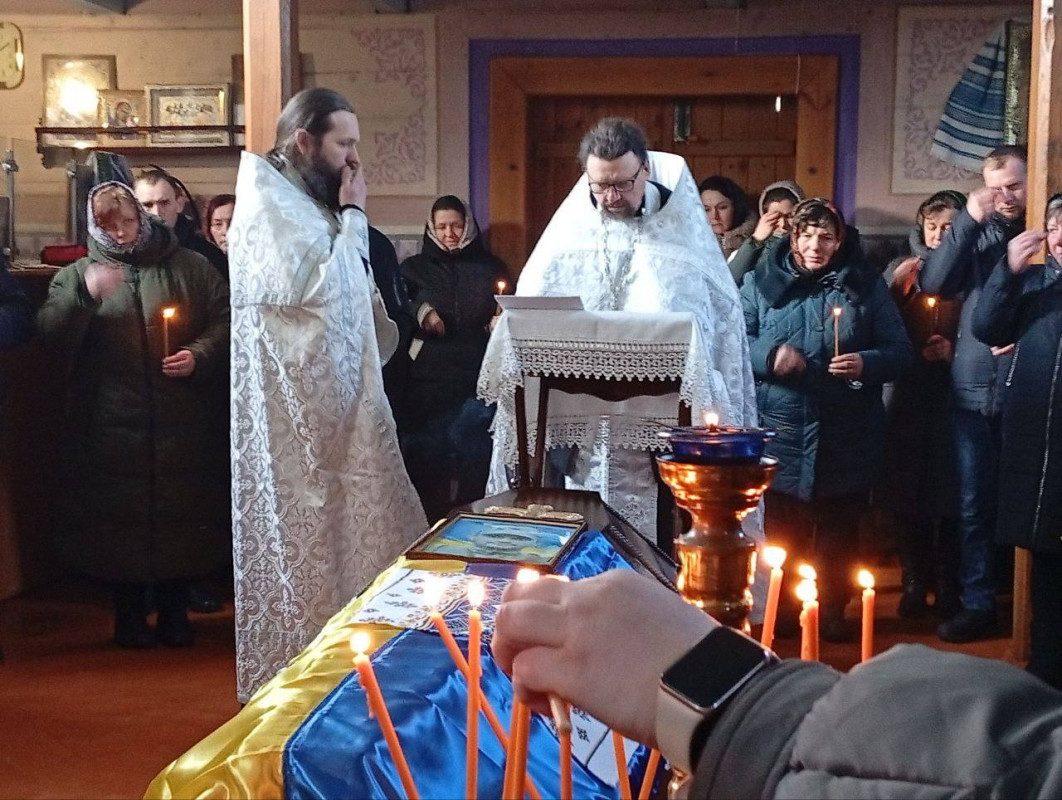 320 днів вважався зниклим безвісти: на Волині в останню путь провели Героя Ігоря Бурка