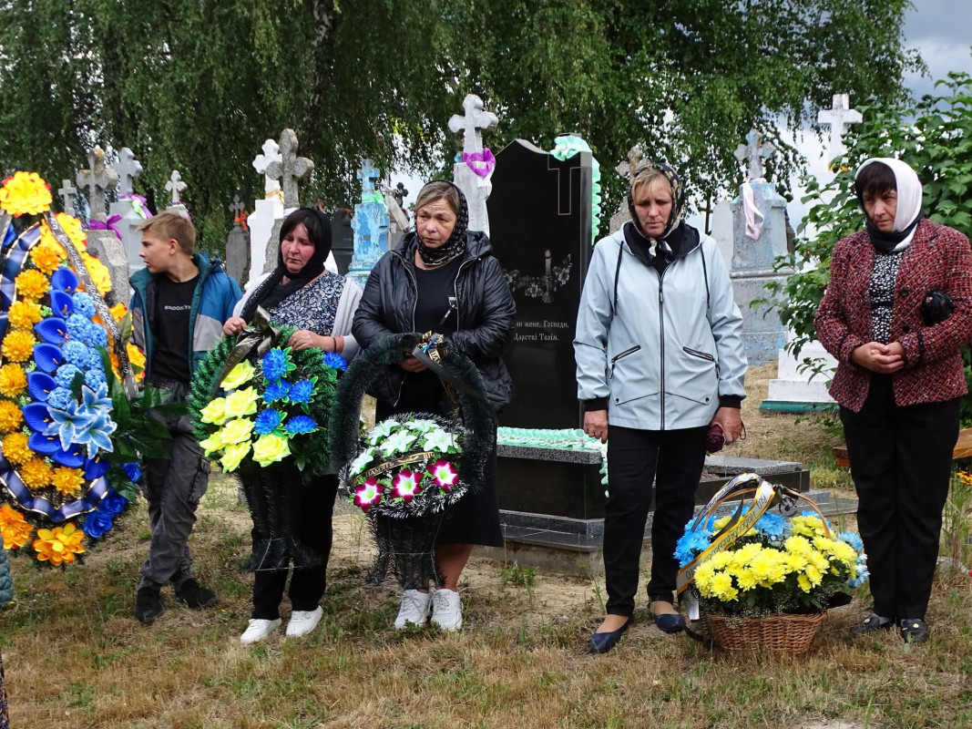 Через майже два роки після загибелі на Волині поховали Героя Валерія Кікавського
