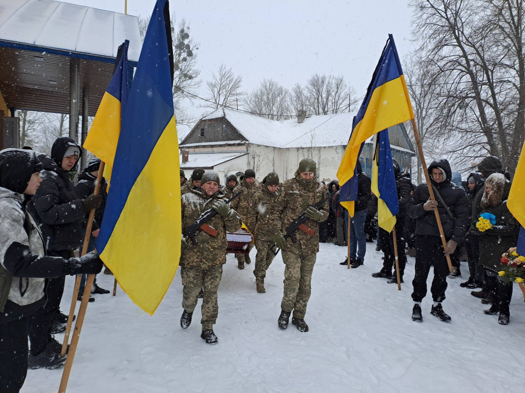 «Придбав шість авто і Starlink для фронту»: на Волині попрощалися із загиблим Героєм Олександром Нагалюком
