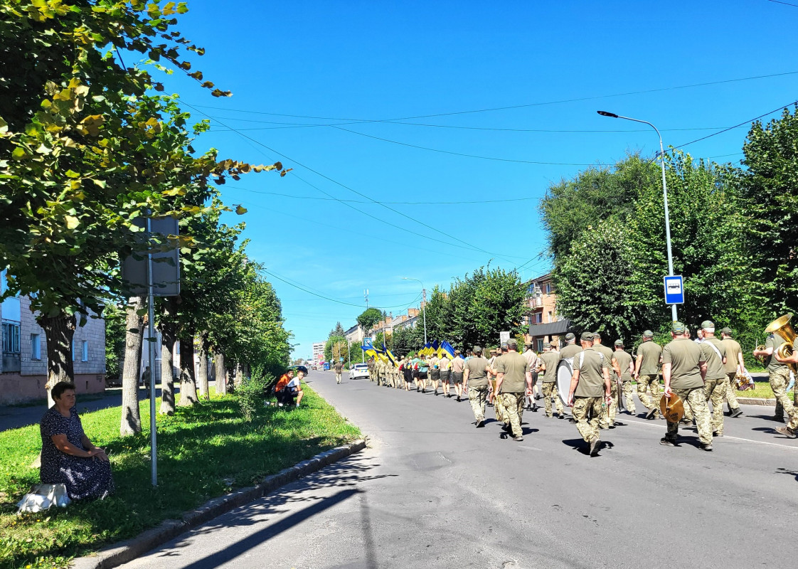 Йому було лише 35: на Волині попрощалися із загиблим Героєм Сергієм Скороходом