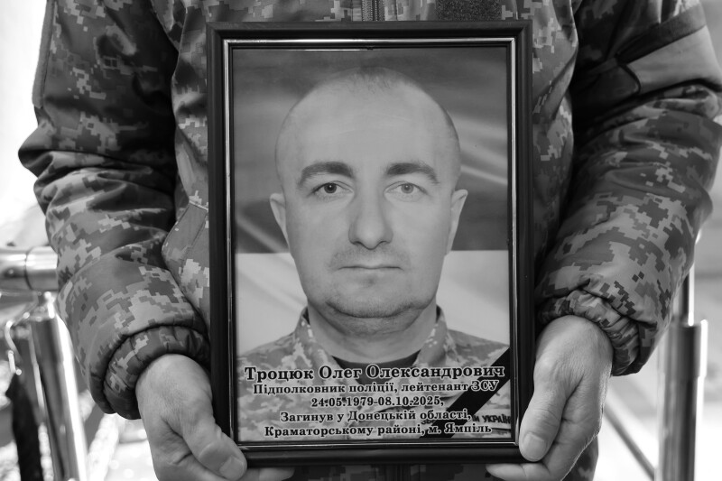 Загинули на Донеччині: у Луцьку попрощалися з Героями Олегом Троцюком та Ігорем Кунашиком