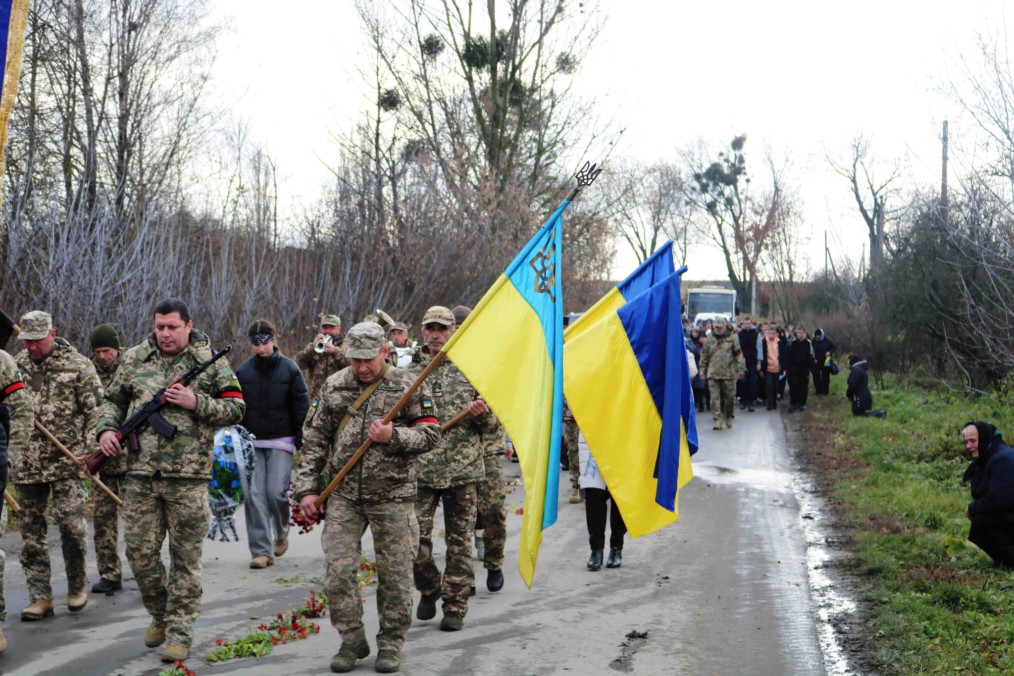 Маленька донечка втратила батька: на Волині попрощались з Героєм, який майже рік вважався зниклим безвісти
