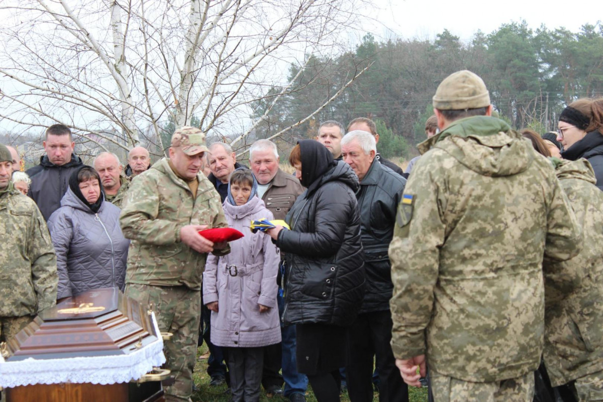 Завтра йому мало виповнитися 55 років: на Волині попрощалися із захисником Василем Савичем
