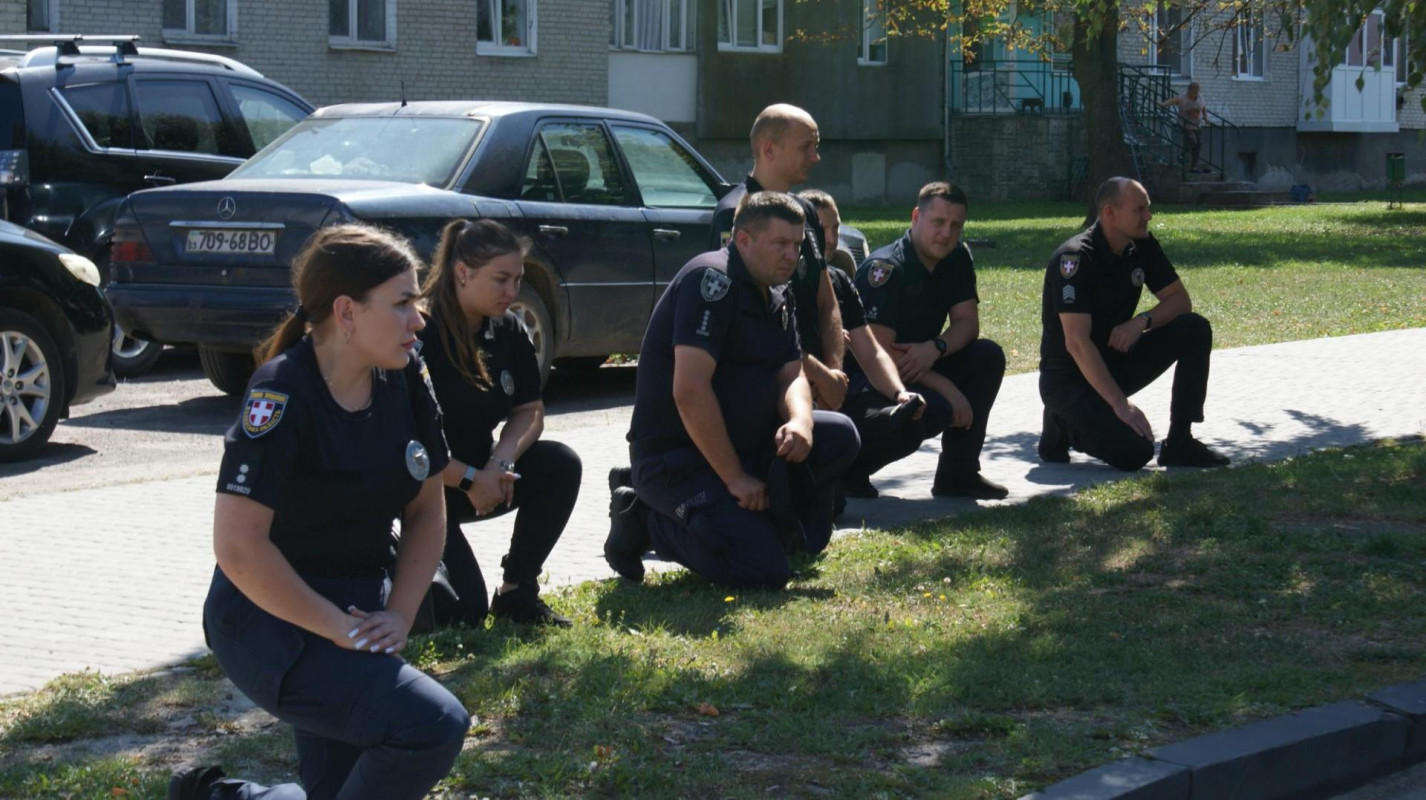 Не встиг натішитися першою онучкою: на Волині провели в останню дорогу воїна Олексія Калюха