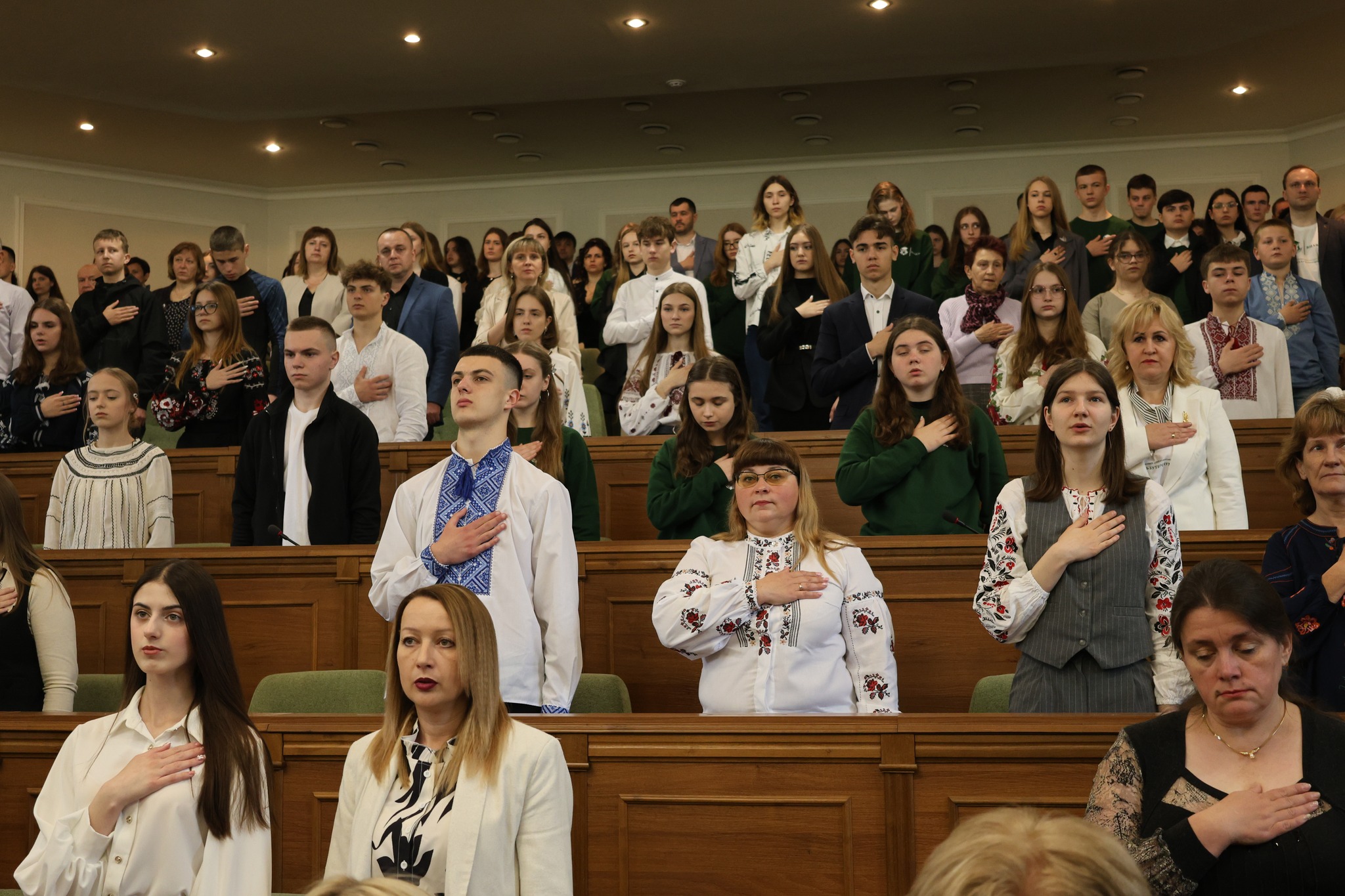 На Волині відзначили юних інтелектуалів: переможці олімпіад і конкурсів отримали нагороди