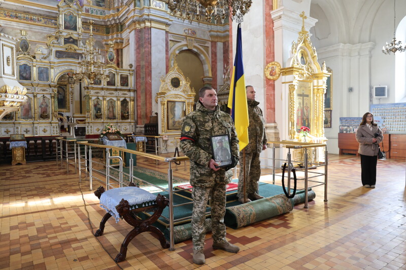 Загинув у бою через день після дня народження: у Луцьку попрощалися із Героєм Сергієм Козловим