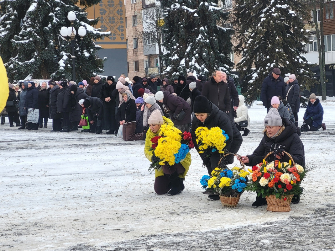 Казав «Воюватиму до Перемоги»: на Волині попрощалися із Героєм Юрієм Мельником, серце якого зупинилося на війні