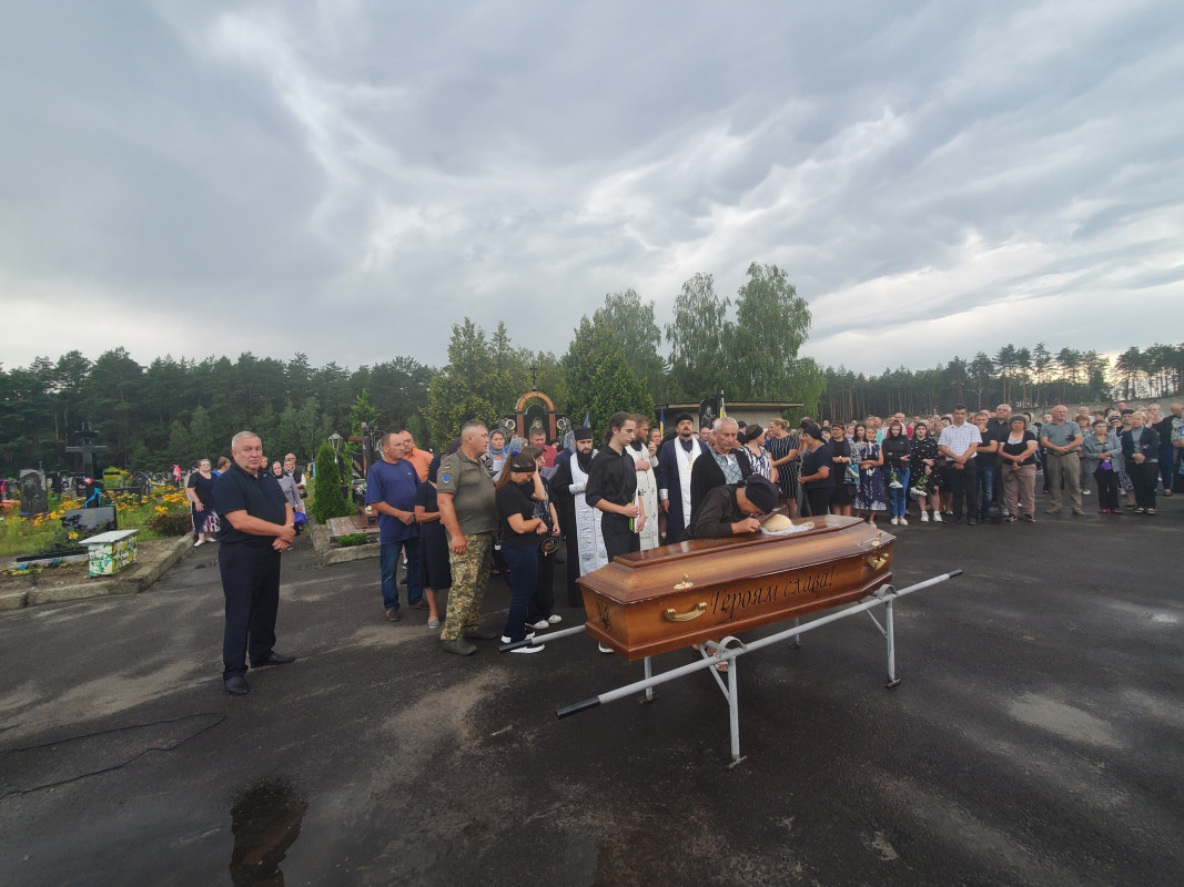 Загинув у бою через кілька днів після дня народження: на Волині поховали Героя Анатолія Книша