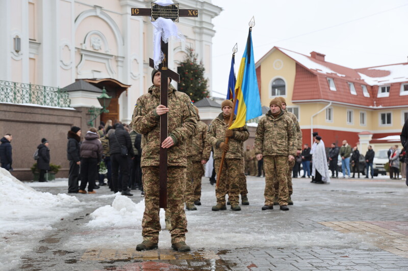 Навіки 29: у Луцьку попрощалися з військовослужбовцем Олексієм Бондаренком