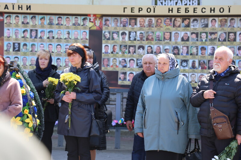 У Луцьку в один день прощалися з трьома Героями - Сергієм Кравченком, Андрієм Крачуновим та Олексієм Каплуном