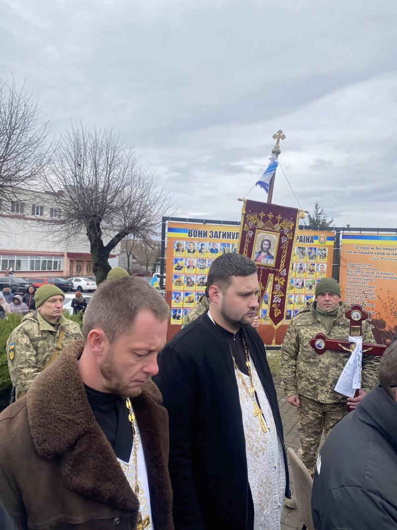 Понад рік вважався зниклим безвісти: У Луцькому районі попрощалися з Героєм Олександром Юрчуком