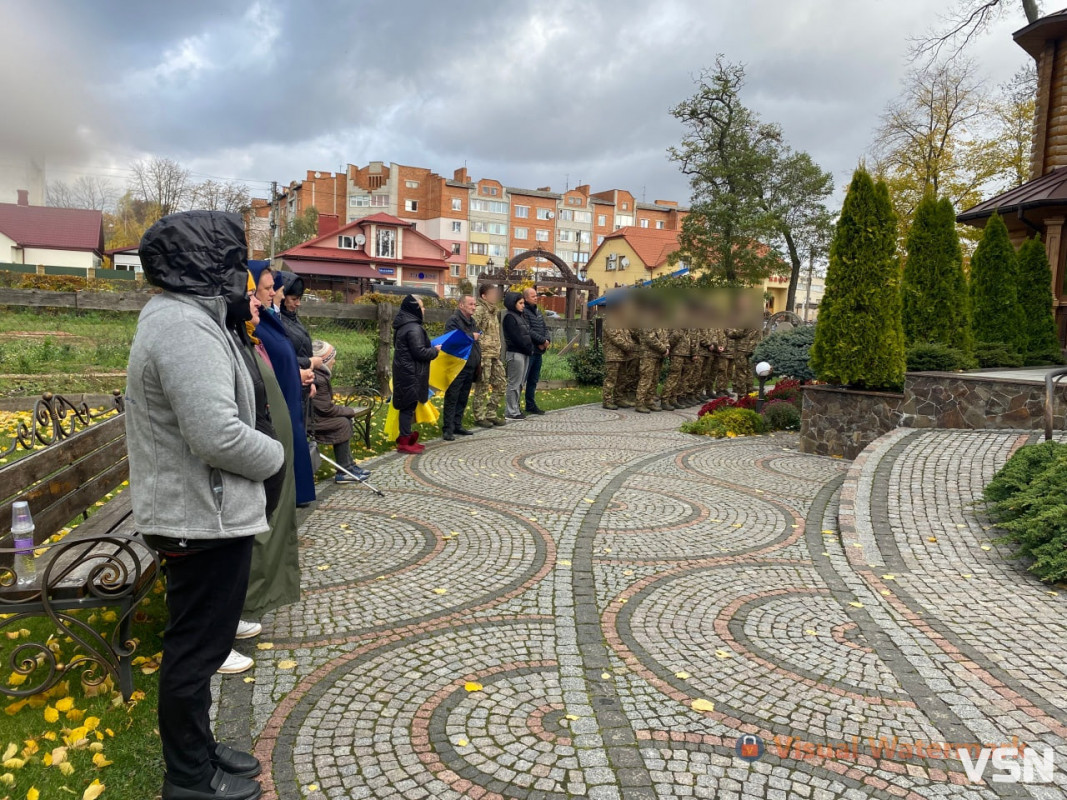 Йому було лише 29 років: Володимир із глибоким сумом прощався з Героєм - Євгенієм Піндасом