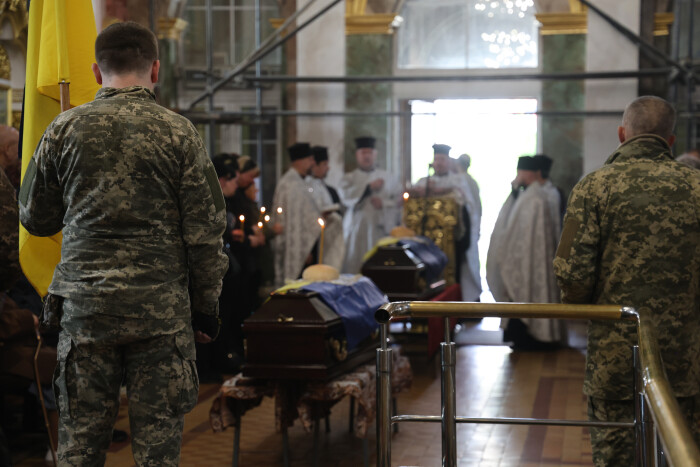 У Луцьку в один день прощалися з трьома Героями - Сергієм Кравченком, Андрієм Крачуновим та Олексієм Каплуном