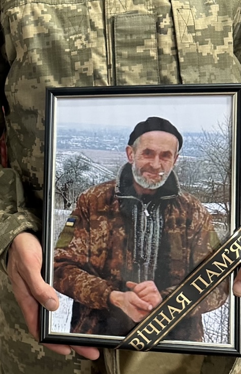 Назавжди в строю: на Волині попрощалися із захисником України Андрієм Вересом