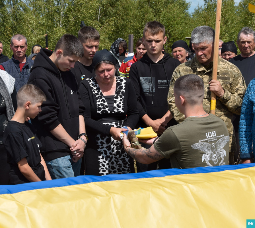 Вважався зниклим безвісти: на Волині в останню дорогу провели Героя Сергія Остимчука