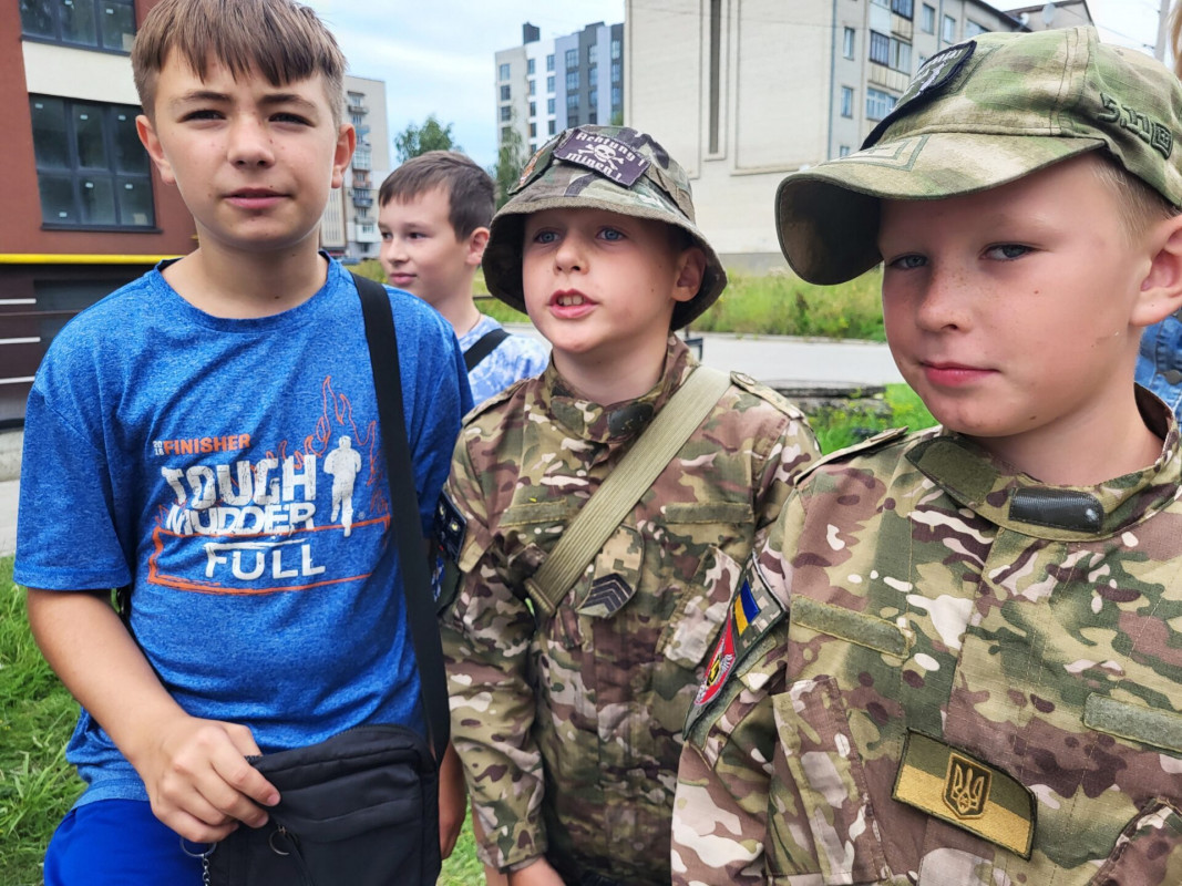 Канікули для допомоги: на Волині діти купили два дрони для захисників України