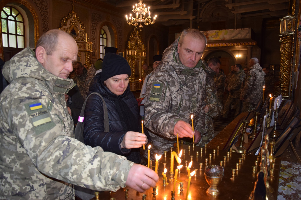 Загинули за Україну: рідним загиблих прикордонників з Волині вручили їхні посмертні нагороди
