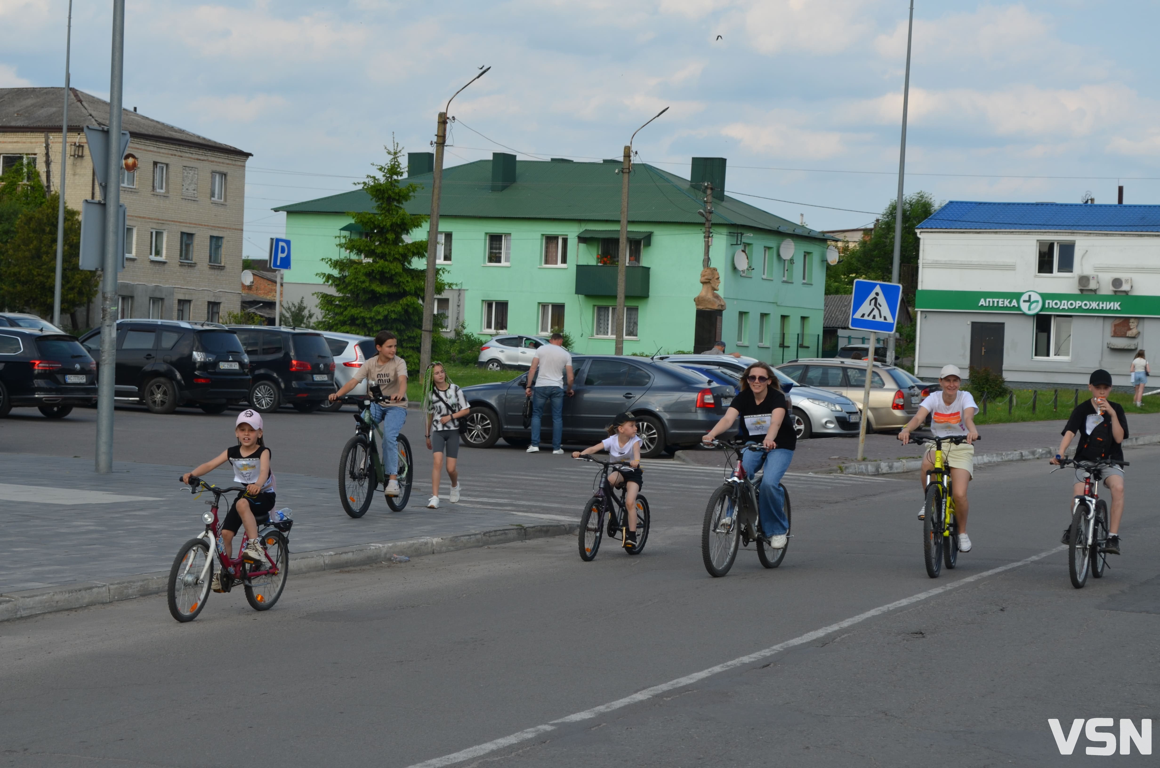 «Їду за Героя»: у місті на Волині вдруге провели благодійний велозаїзд на підтримку ЗСУ