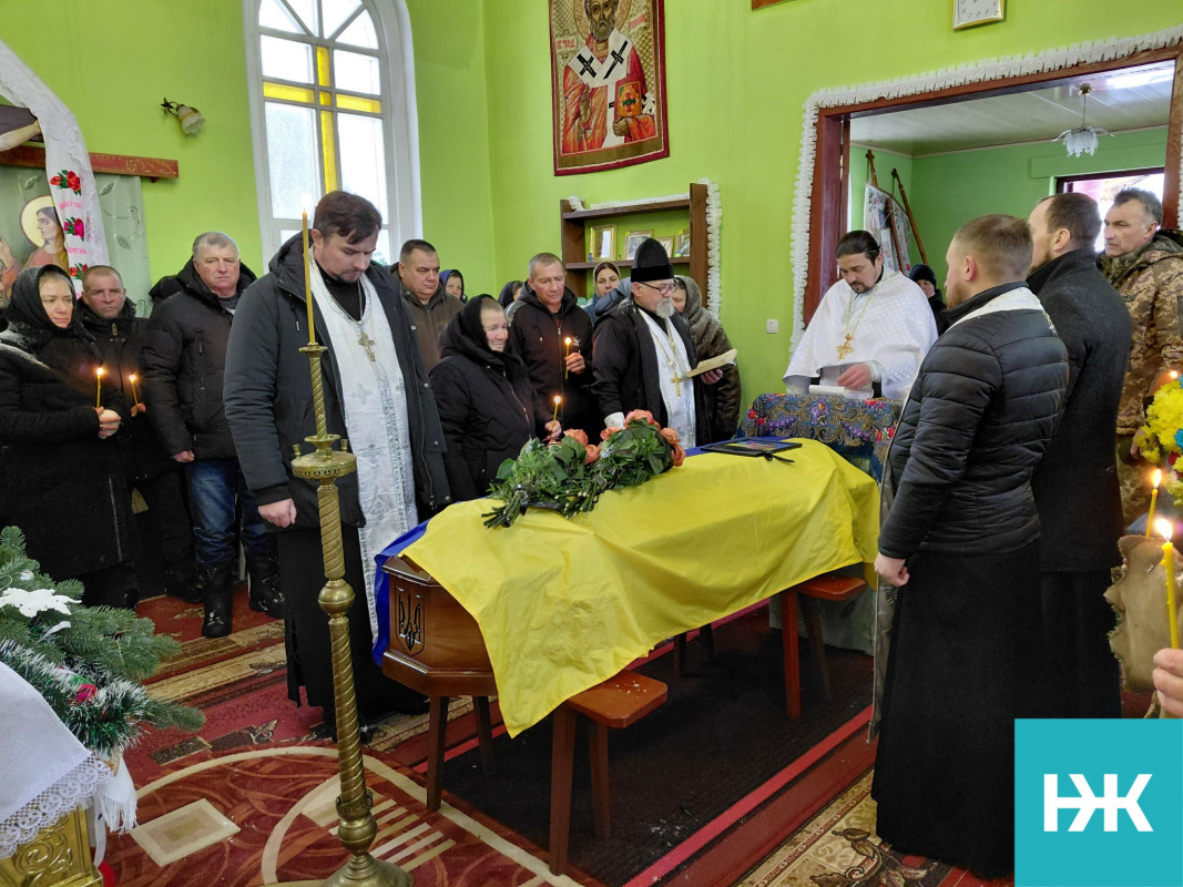 На Волині в останню дорогу провели воїна Анатолія Лукашевича