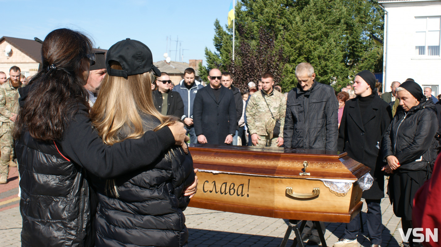 Це був справжній командир, яких мало: на Волині провели в останню дорогу «Народного Героя України» Павла Чайку