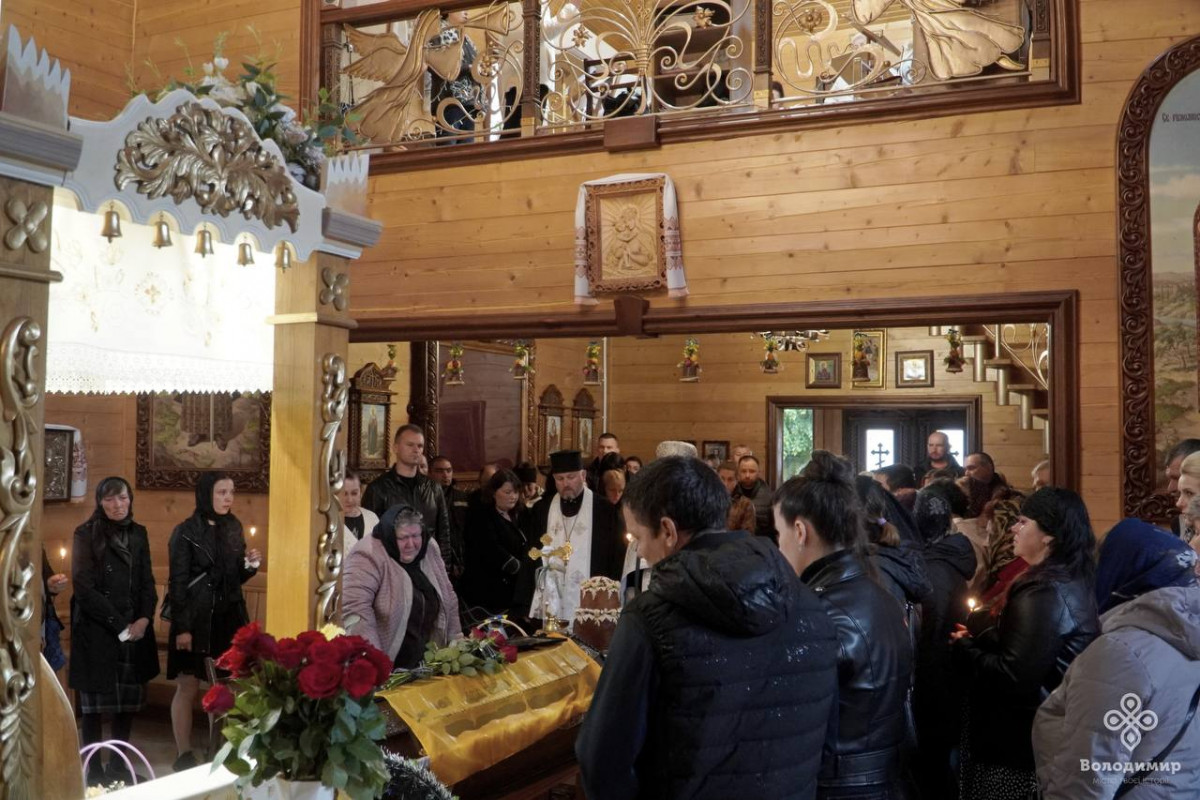 Життя обірвалося під час лікування: на Волині поховали молодого військовослужбовця Дмитра Олівка