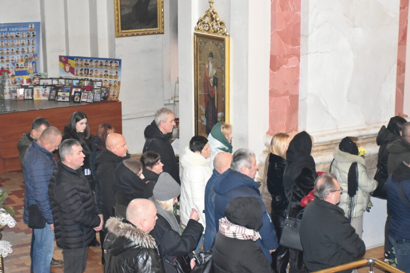 Навіки 53: у Луцьку в останню путь провели полеглого на війні Героя Юрія Смикала