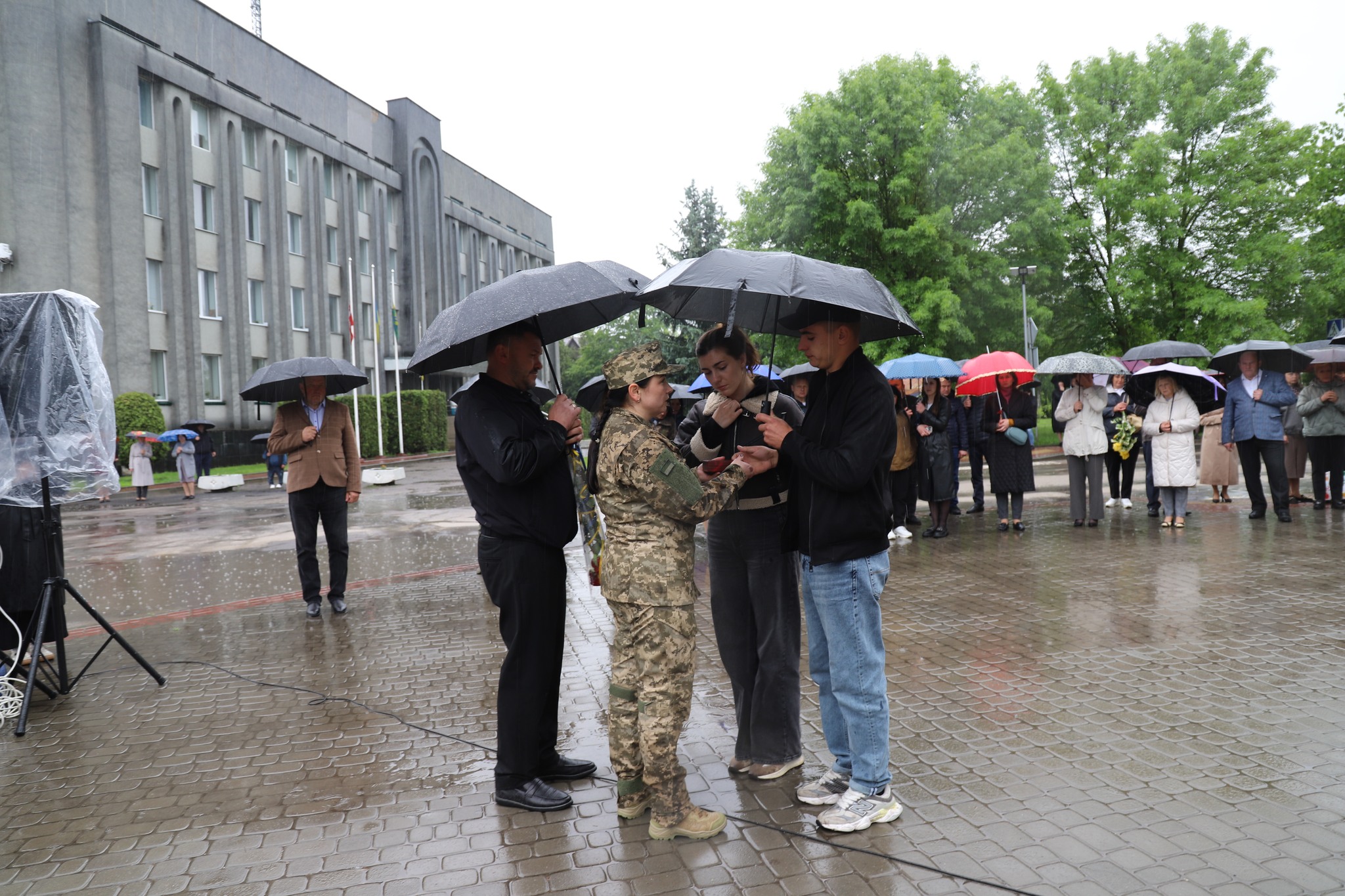 На Волині рідним полеглих Героїв та військовослужбовцям вручили високі державні нагороди