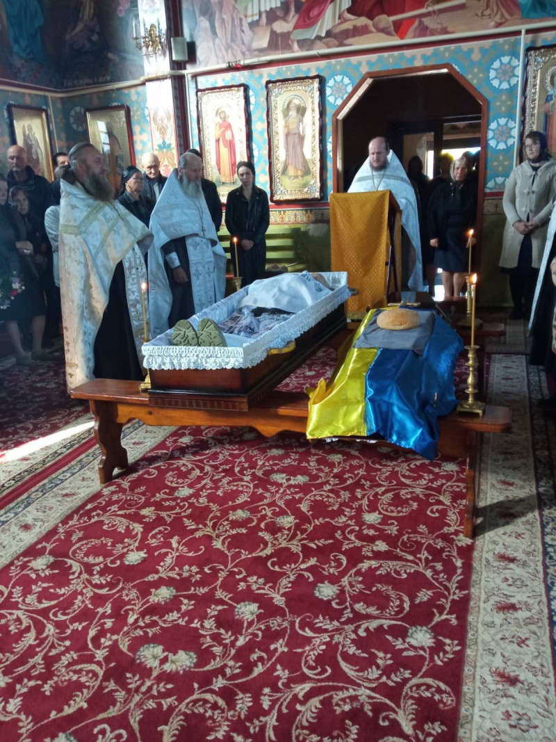 Помер під час виконання бойового завдання: на Волині провели в останню дорогу прикордонника Івана Поліщука