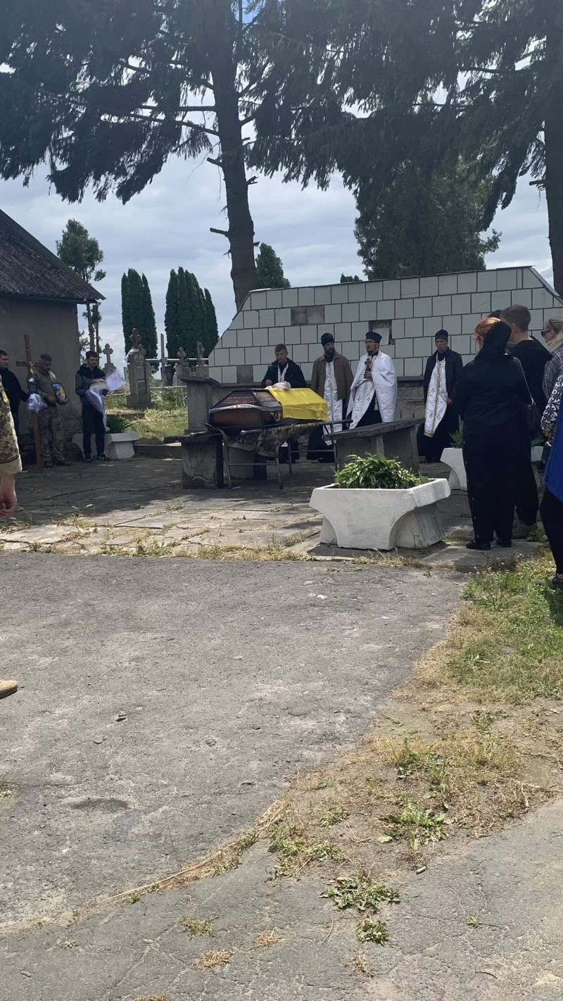Загинув понад рік тому у Курській області: на Волині поховали Героя Віталія Борилюка