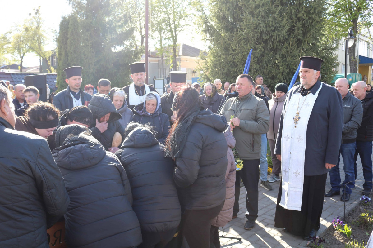 На Волині провели в останню дорогу захисника Івана Гутверта