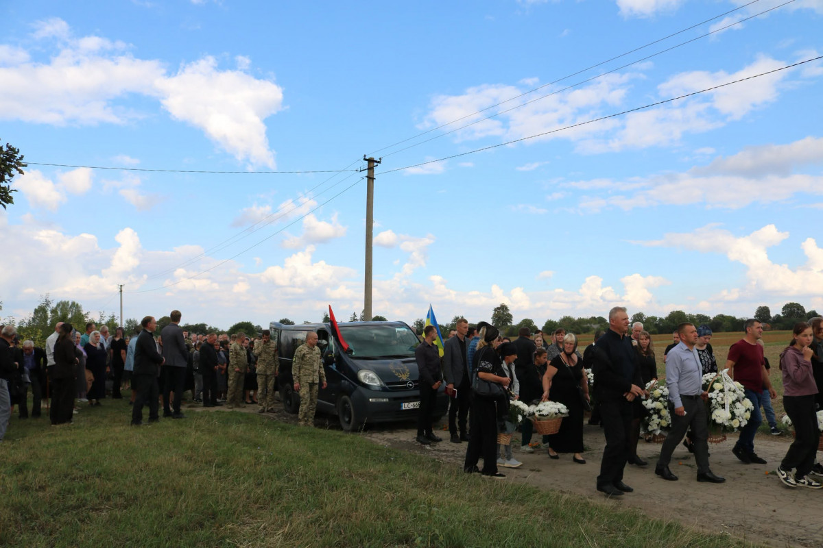 Загинув понад півтора року тому у Курській області: на Волині поховали захисника Миколу Собчука