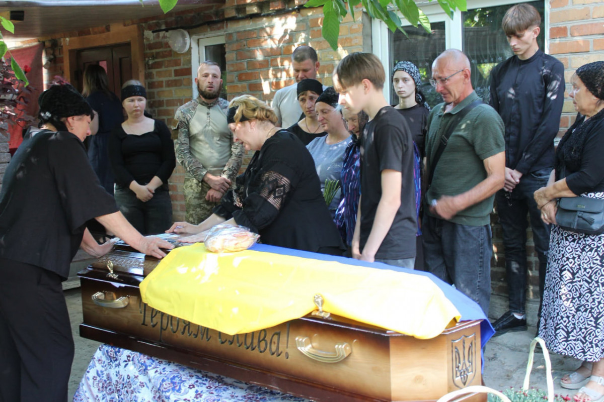 «Він ніколи не жалівся»: волиняни попрощалися із захисником Михайлом Присяжнюком