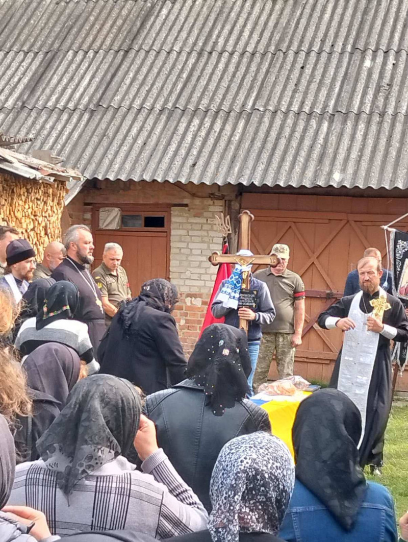 Не встиг створити сім’ю і потішити батьків онуками: на Волині поховали молодого Героя Андрія Денисюка