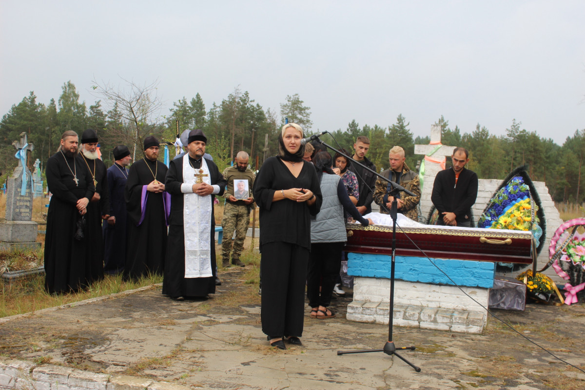 Не дожив до 50-річчя один день: на Волині поховали загиблого Героя Івана Гайдучика