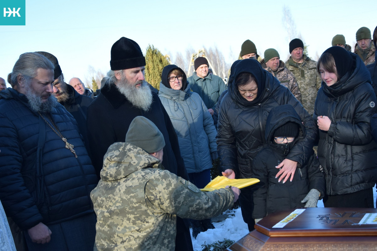 Осиротіли донечка і син: на Волині попрощалися із 43-річним Героєм Віктором Веремійчиком
