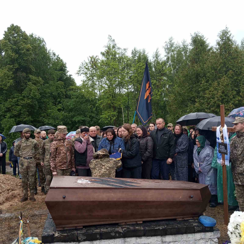 Не такого повернення додому Героя чекали мати, родина та громада: на Волині поховали 28-річного захисника Андрія Мороза
