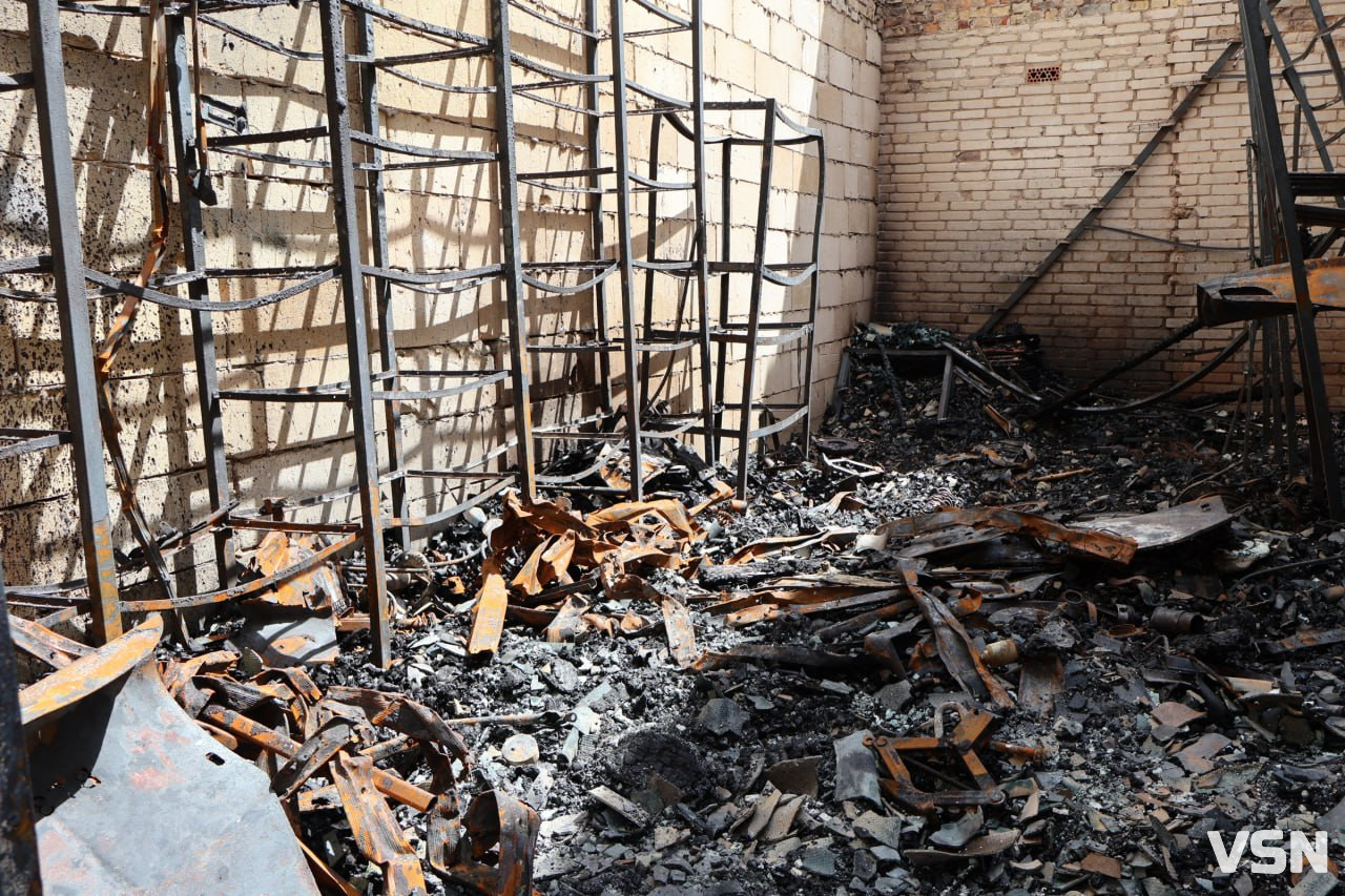 Внаслідок вибуху зруйновано 16 гаражів і пошкоджено щонайменше 5 автомобілів: репортаж з епіцентру ворожої атаки на Луцьк
